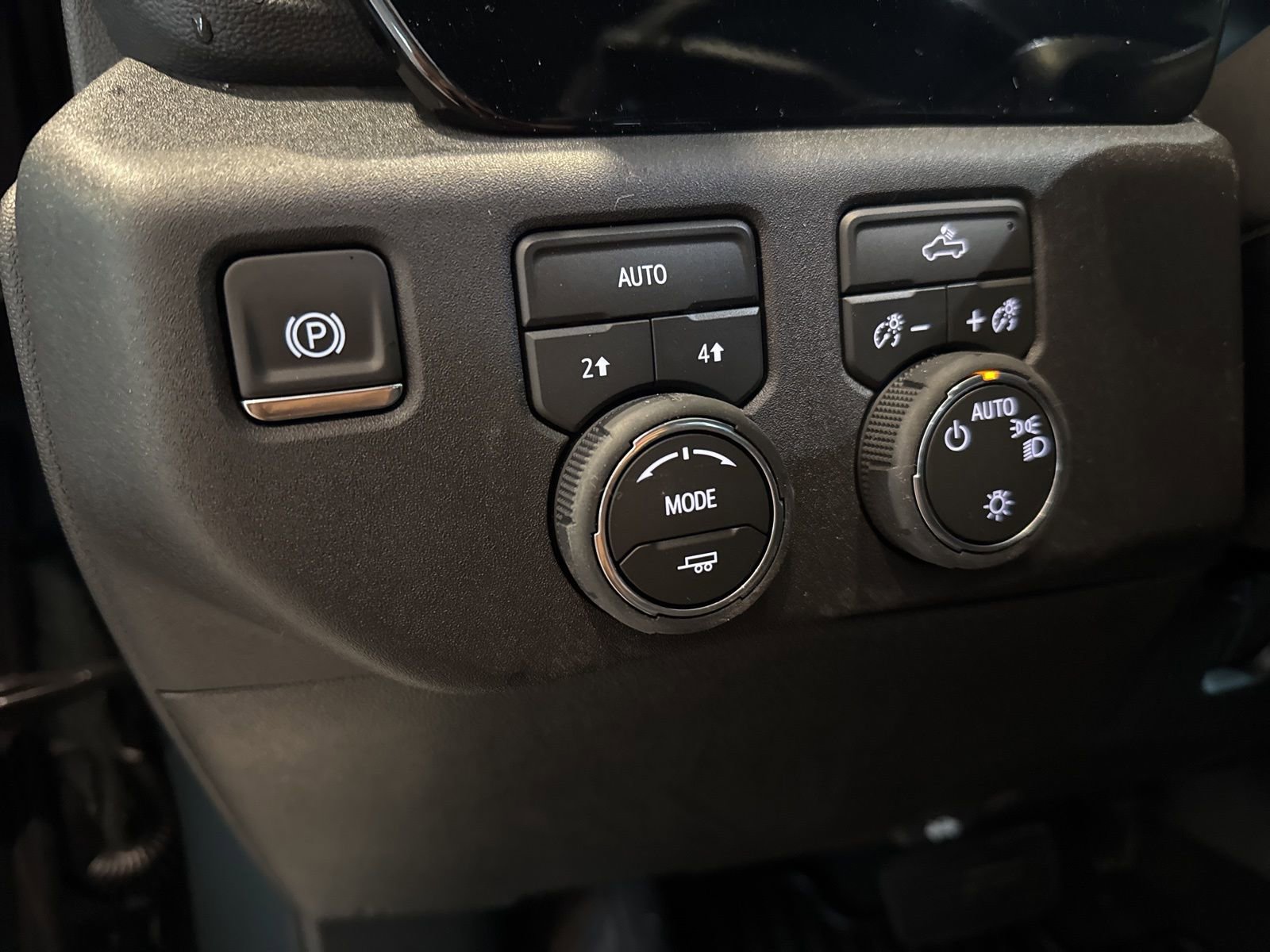 New 2026 Chevrolet Silverado 1500 LT w/ LPO, Dark Essentials Package image 19