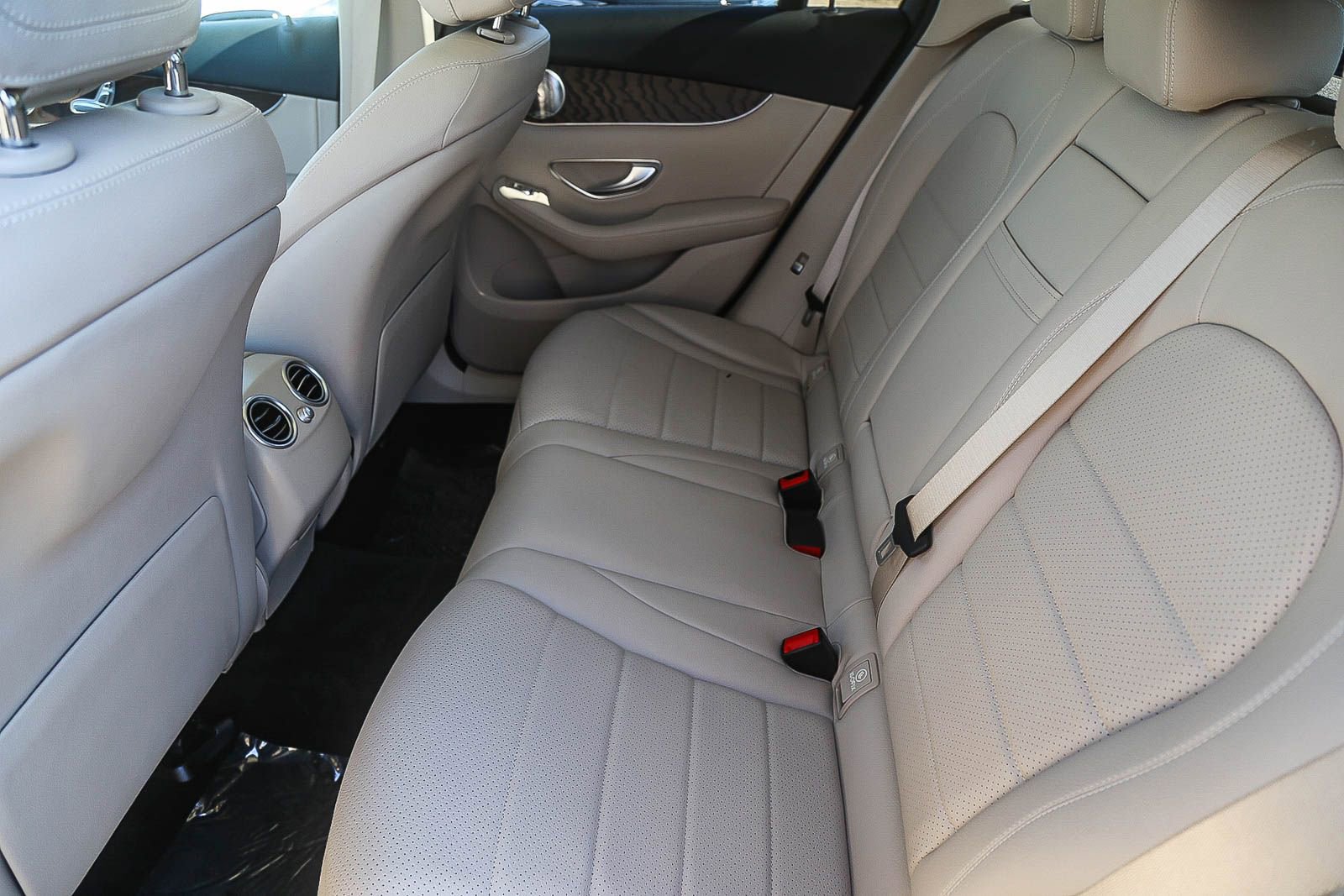 Used 2018 Mercedes-Benz GLC 300 4MATIC image 20