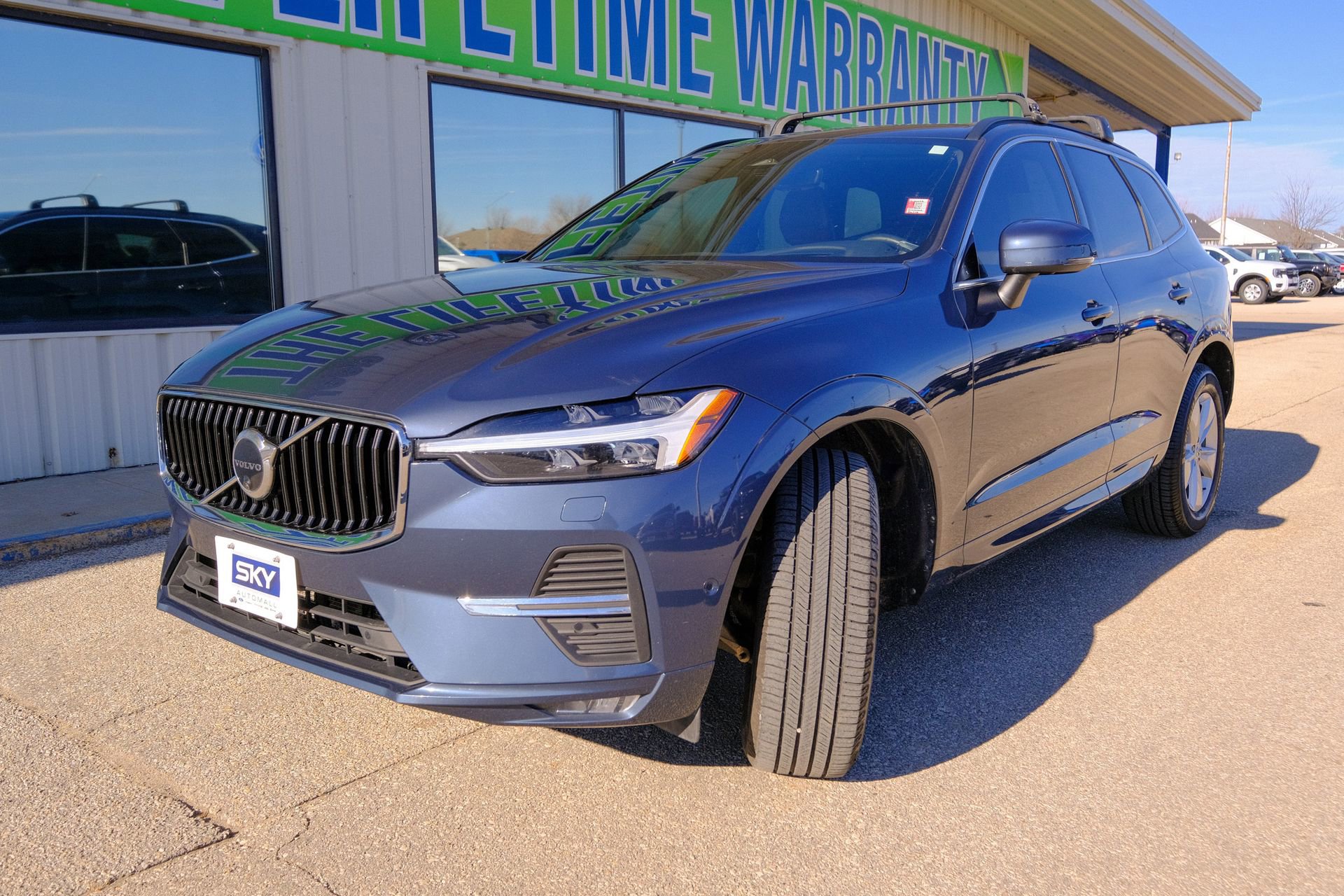 Used 2022 Volvo XC60 B5 Momentum