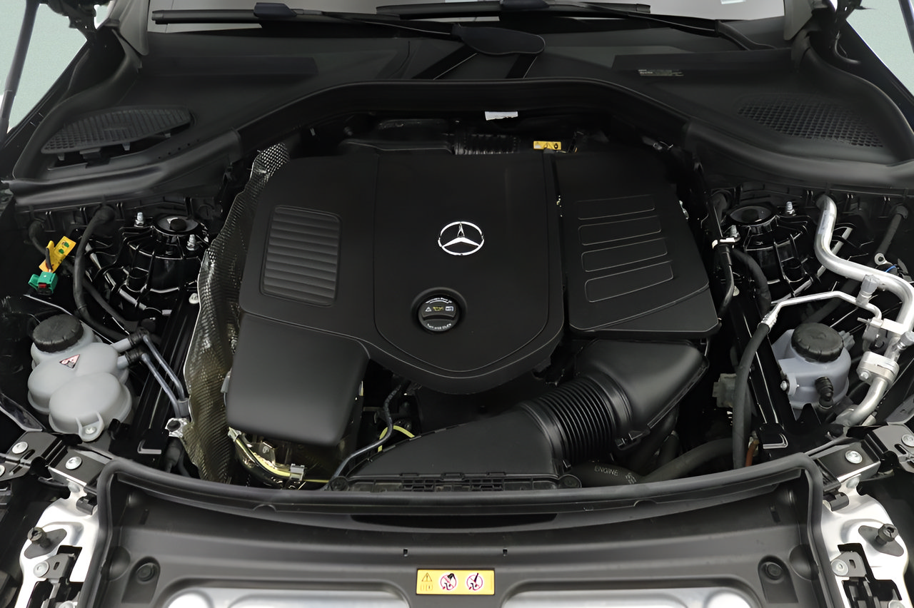 Certified 2025 Mercedes-Benz GLC 350e 4MATIC image 24
