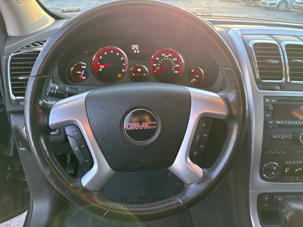 Used 2011 GMC Acadia SLT image 17