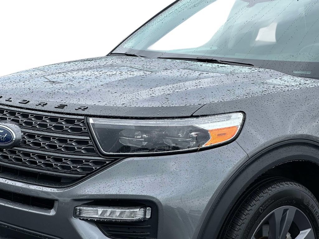 Certified 2023 Ford Explorer XLT w/ Equipment Group 202A AWD/4WD image 7