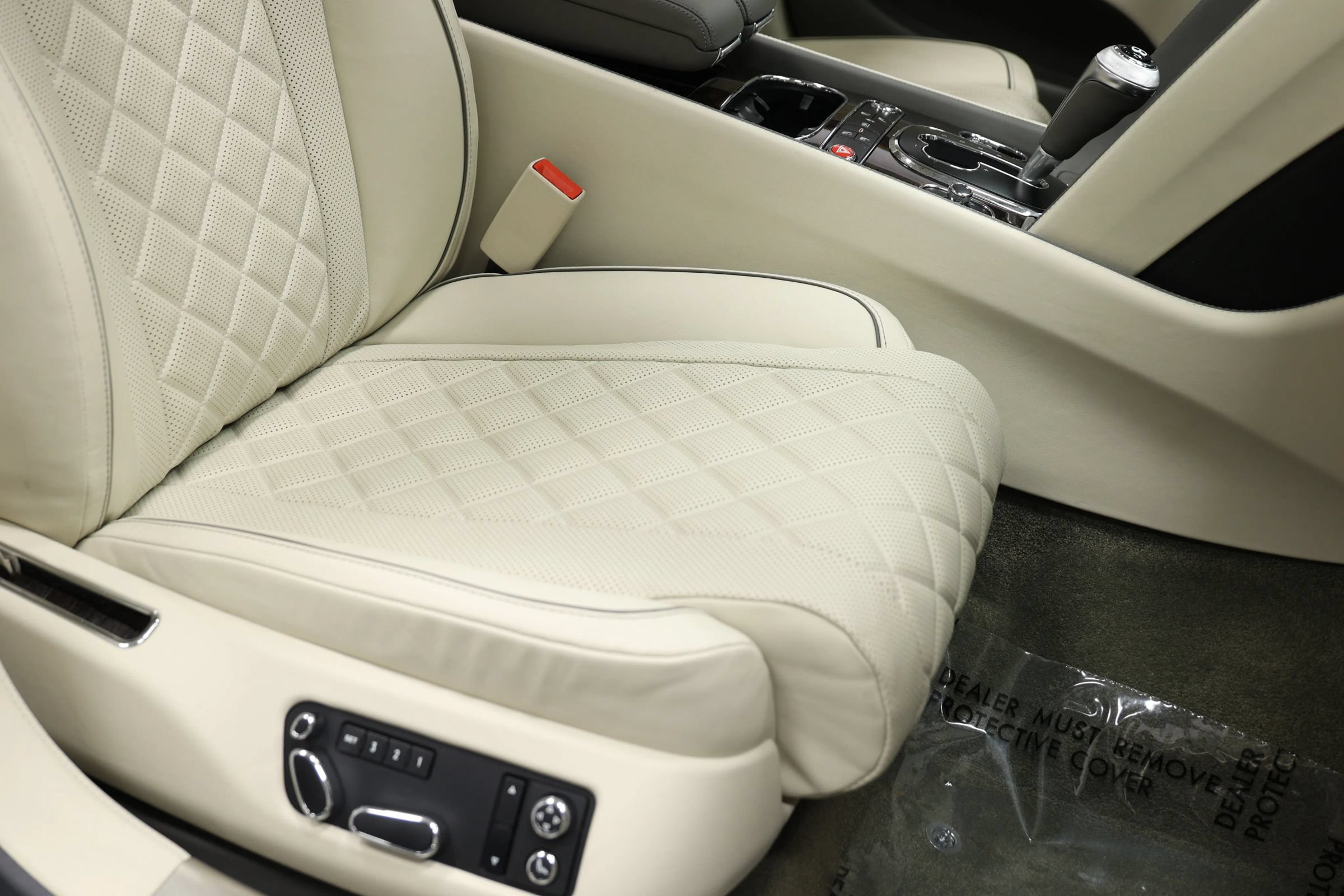 Used 2018 Bentley Flying Spur V8 AWD/4WD image 98
