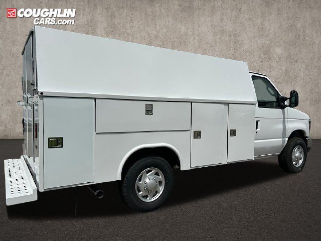 New 2026 Ford E-350 and Econoline 350 Super Duty w/ Power Equipment Group RWD image 5