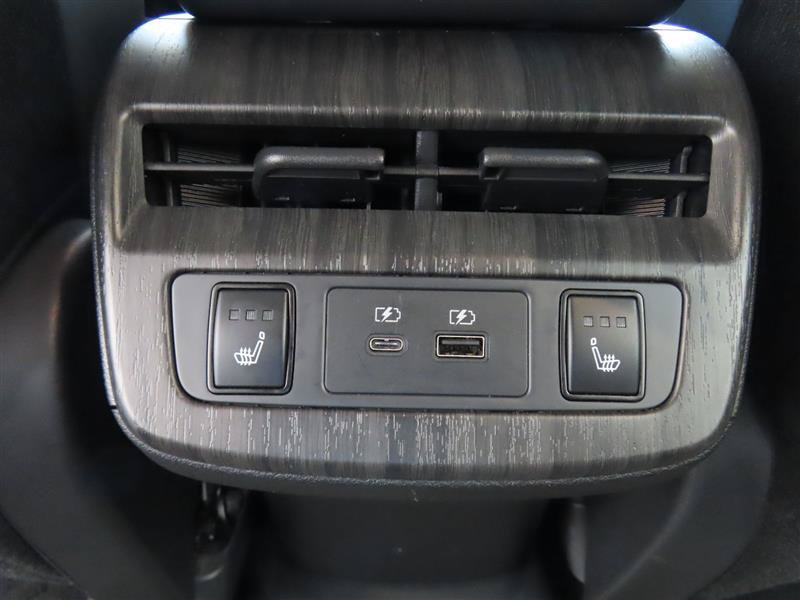 Used 2024 Nissan Ariya AWD image 35