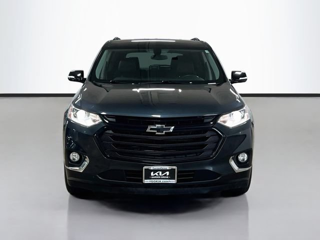 Used 2019 Chevrolet Traverse LT w/ LPO, Blackout Package FWD image 2