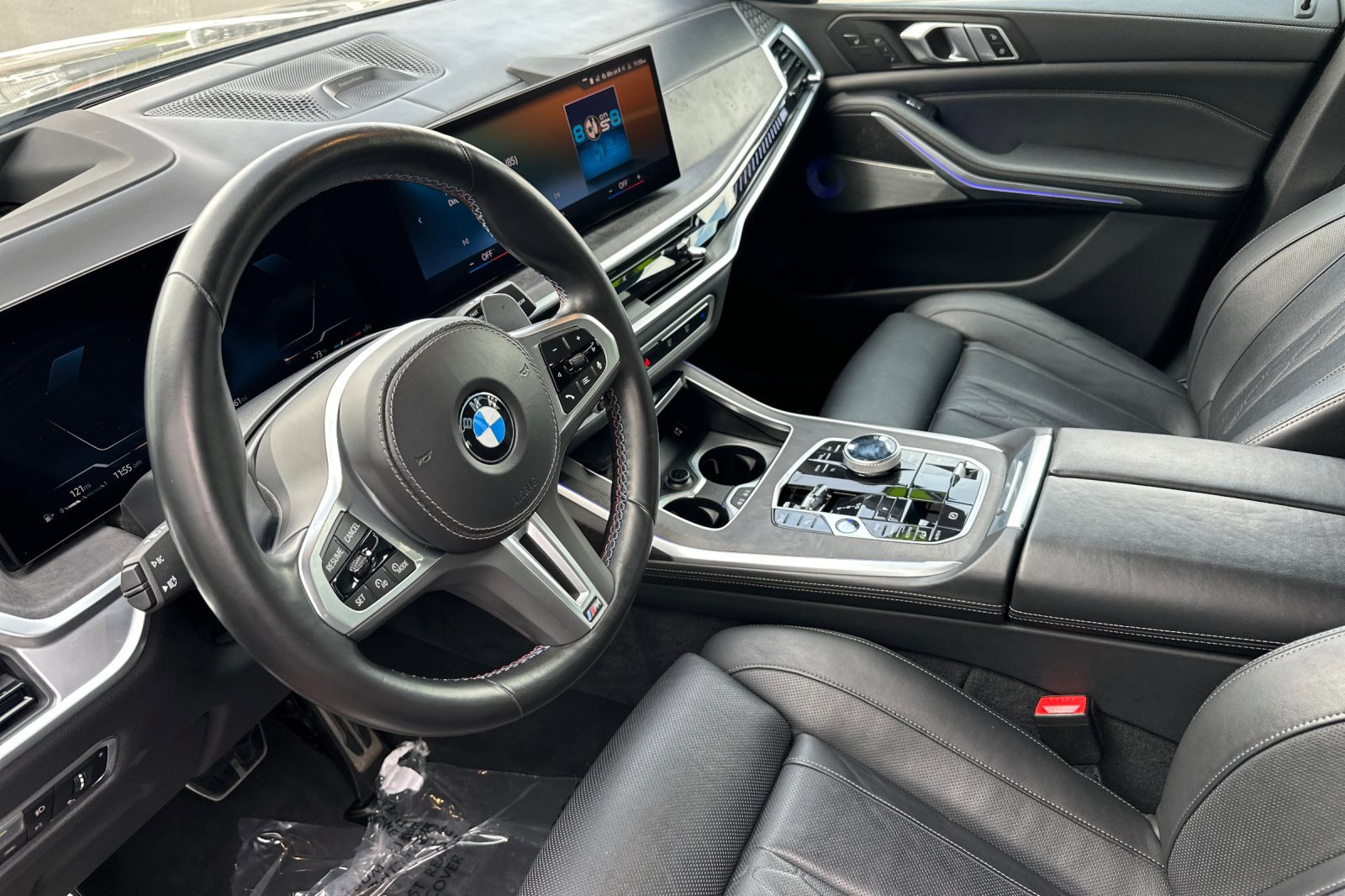 Used 2023 BMW X7 M60i w/ Executive Package image 10