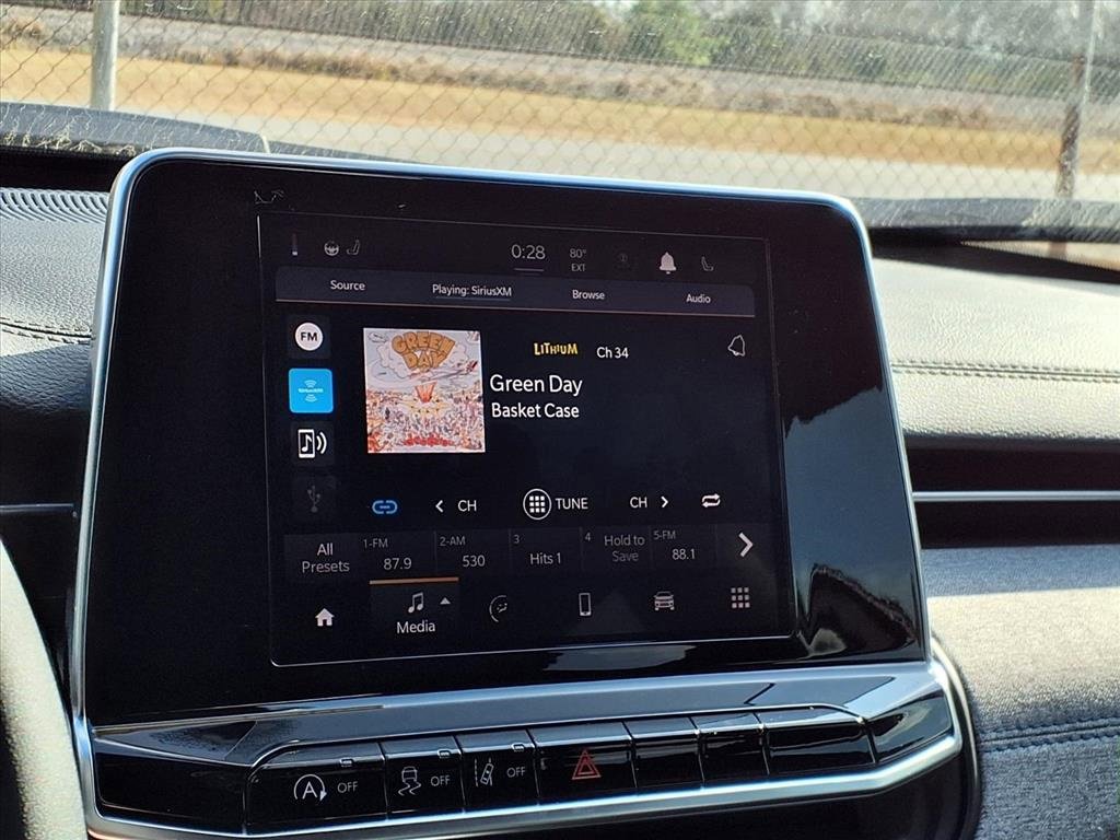 New 2026 Jeep Compass Latitude image 25