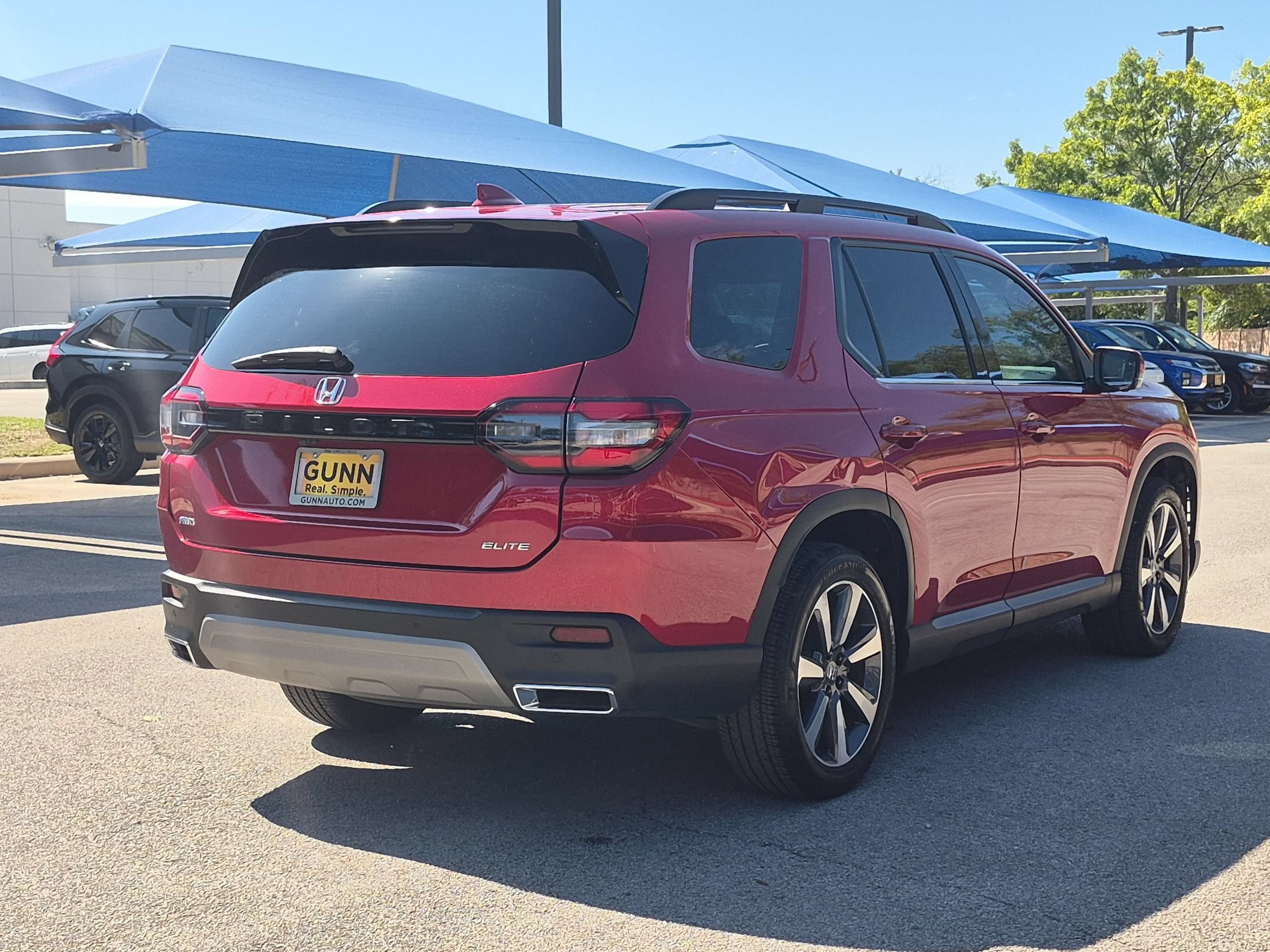 Certified 2025 Honda Pilot Elite image 3