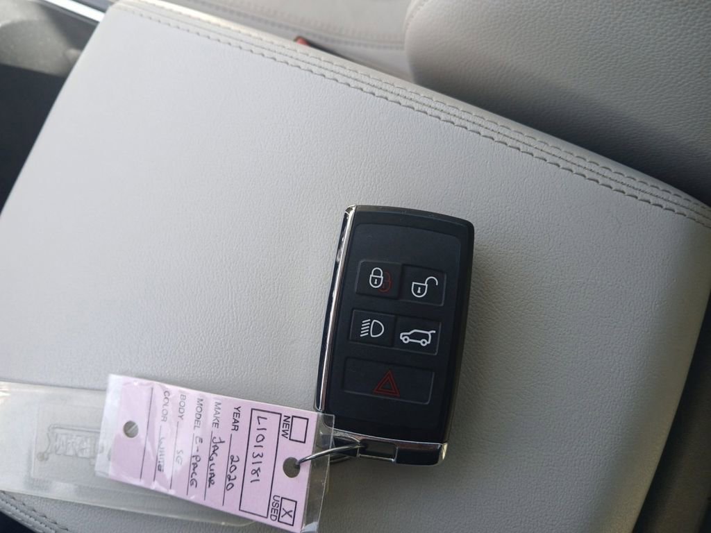 Used 2020 Jaguar E-PACE SE image 32