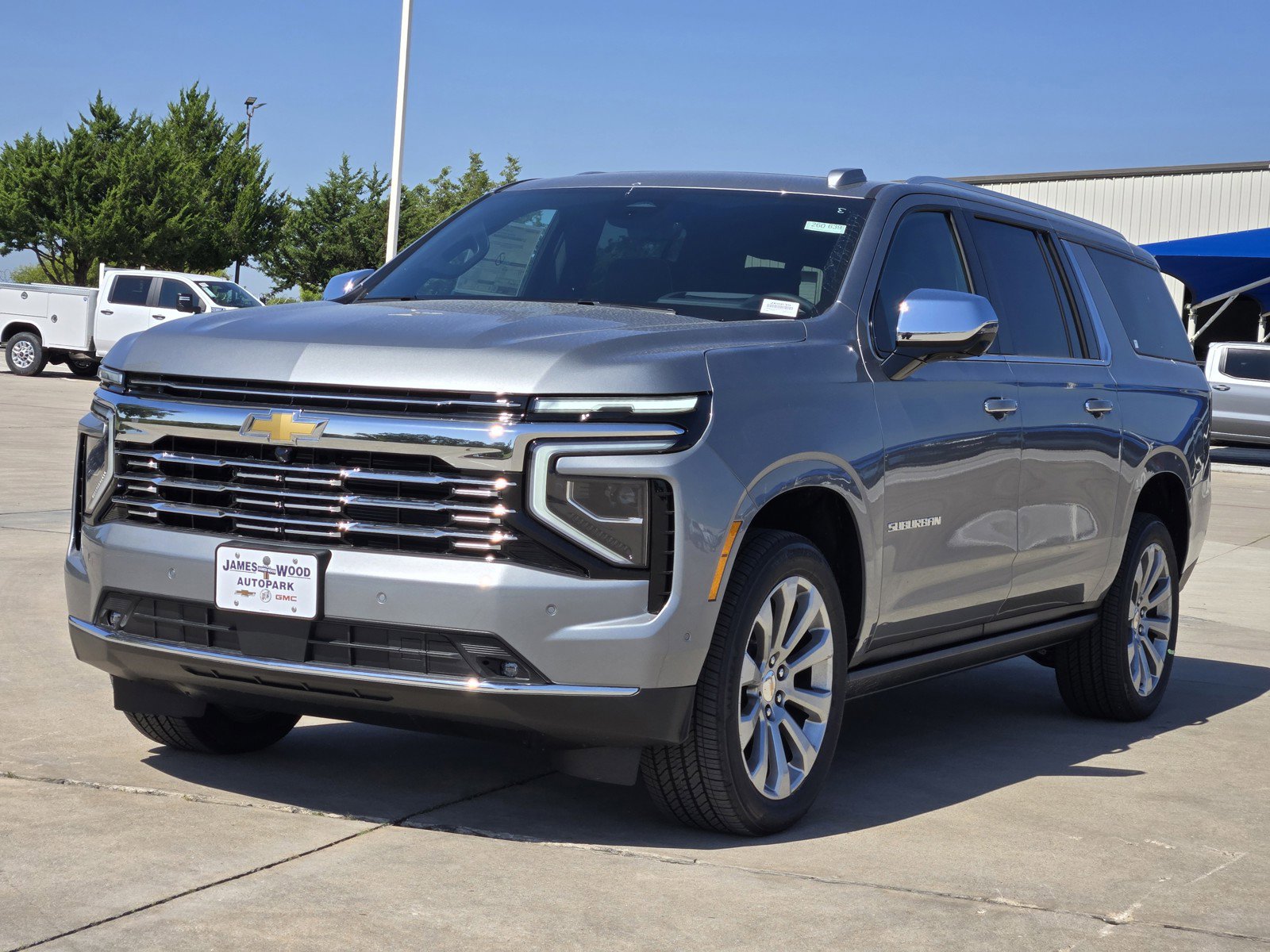 New 2026 Chevrolet Suburban Premier image 2