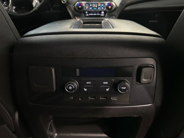 Used 2020 Chevrolet Suburban Premier image 18