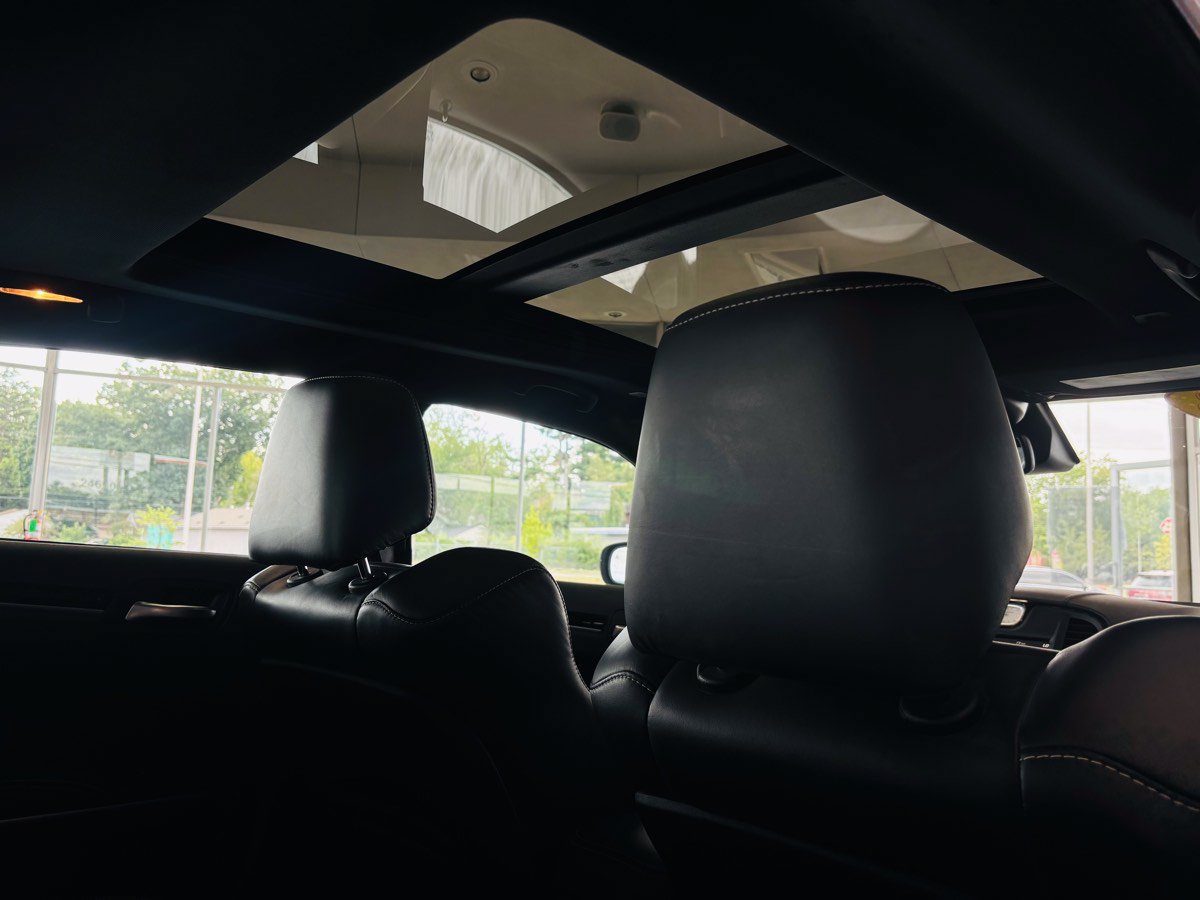Used 2023 Chrysler 300 C RWD image 39