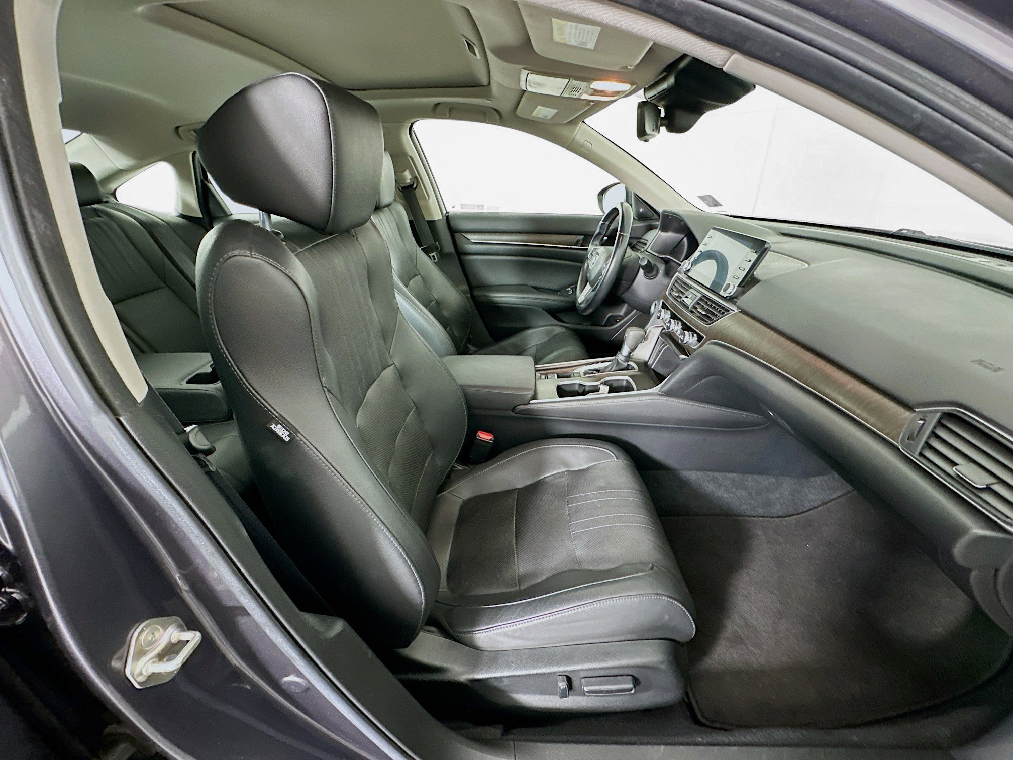 Used 2019 Honda Accord EX-L image 31