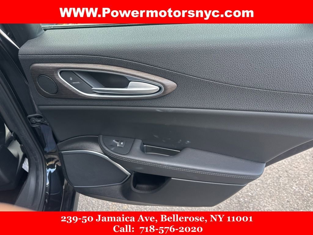 Used 2022 Alfa Romeo Giulia Ti image 17