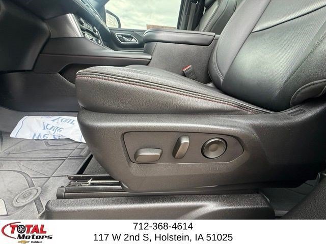 Used 2024 Chevrolet Suburban RST w/ Luxury Package AWD/4WD image 11
