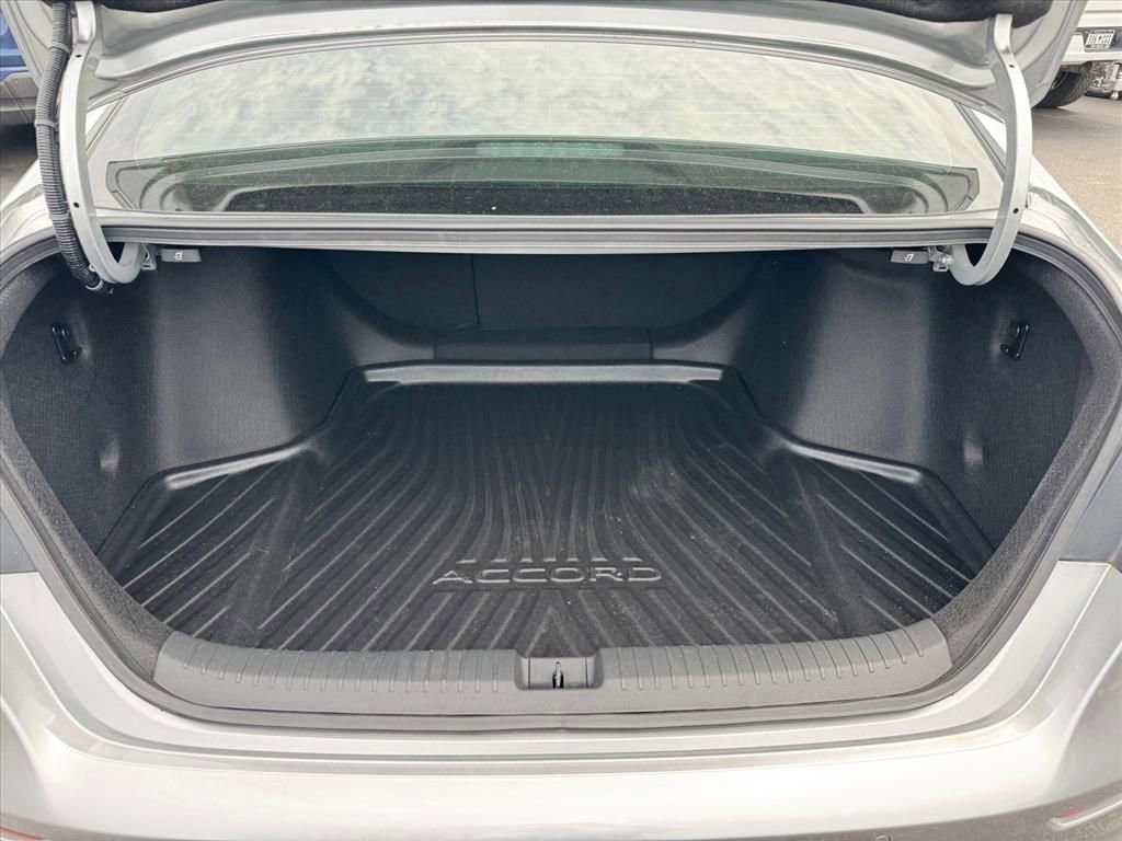 Used 2024 Honda Accord Touring image 10