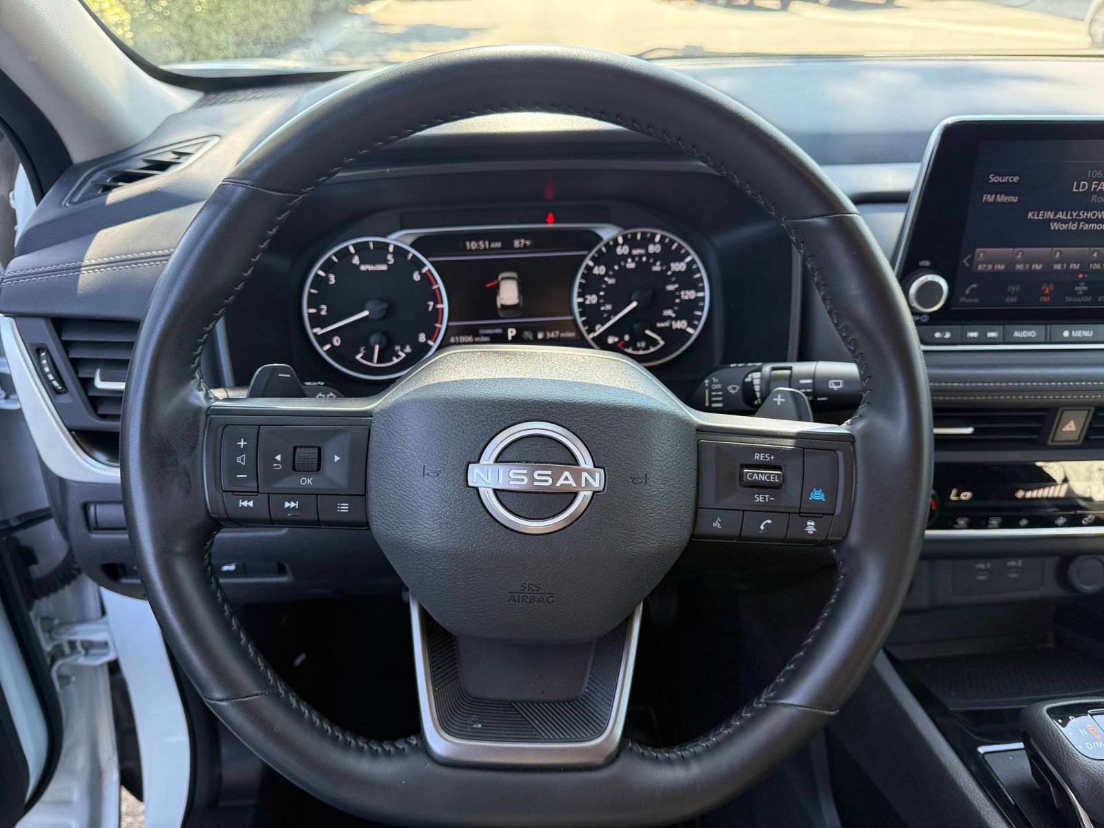 Used 2025 Nissan Rogue SV FWD image 26