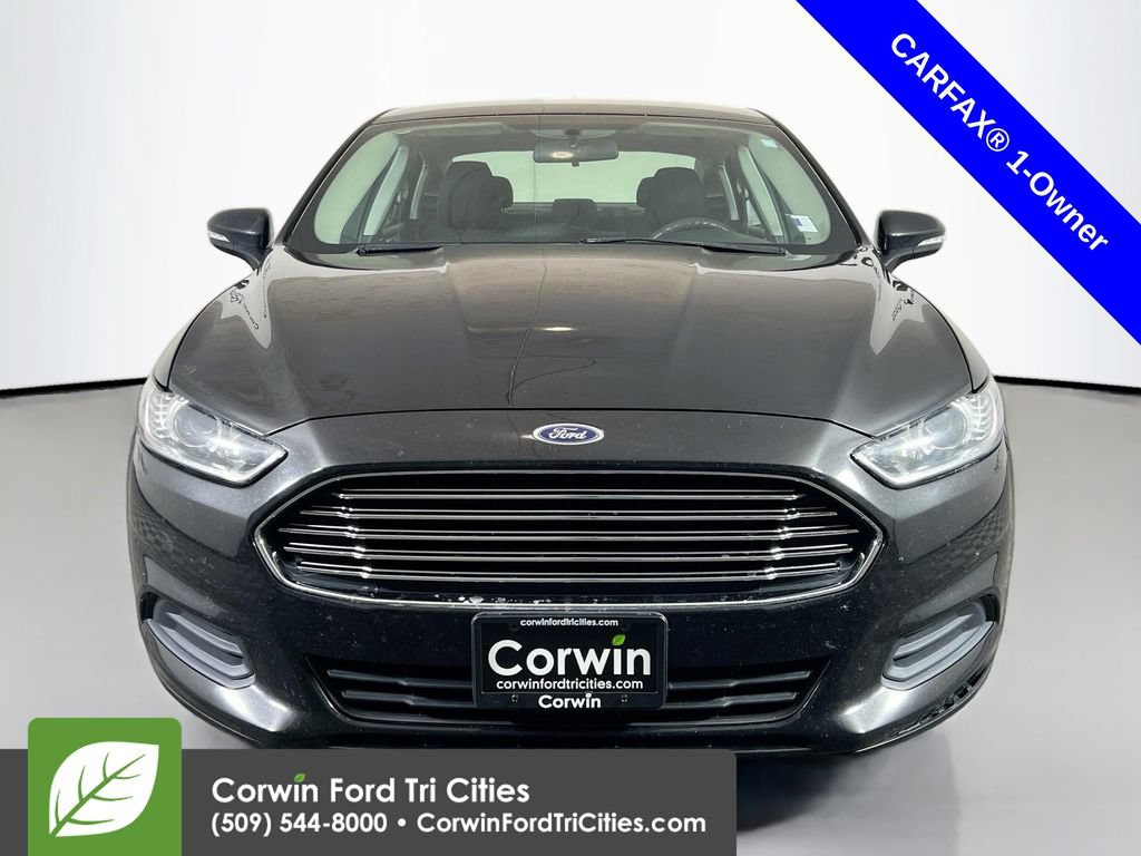 Used 2013 Ford Fusion SE FWD image 2
