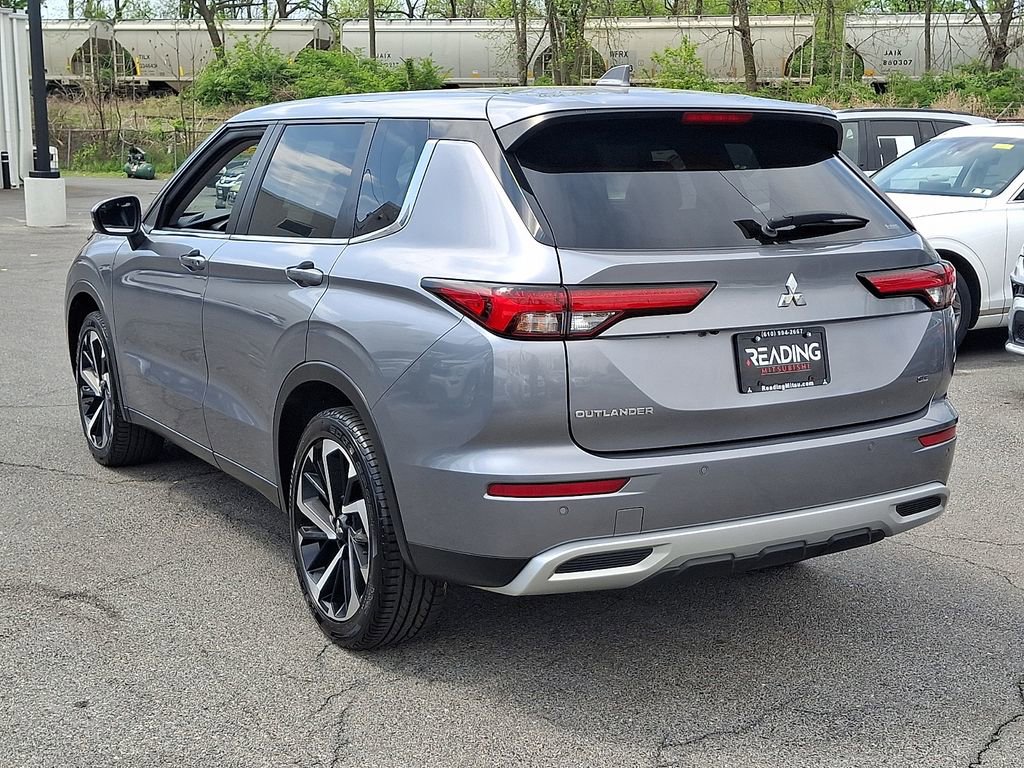 Used 2024 Mitsubishi Outlander SE AWD/4WD image 7