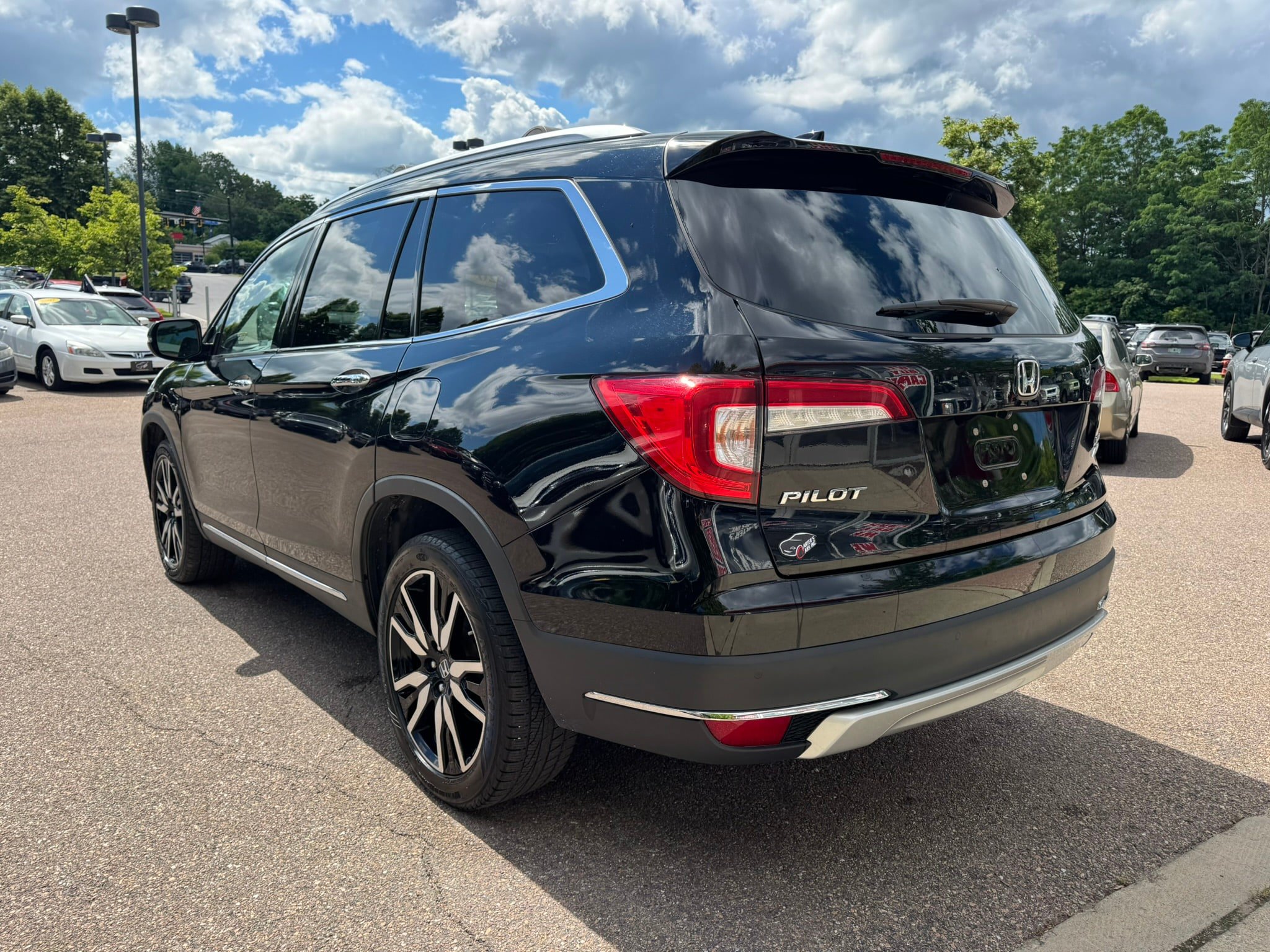 Used 2020 Honda Pilot Elite image 5