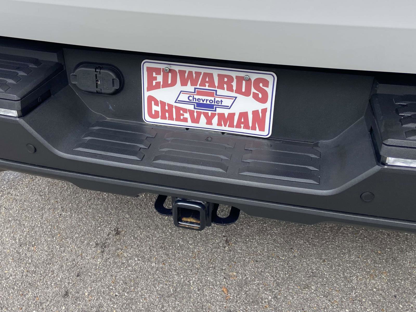 Used 2024 Toyota Tundra SR5 w/ SR5 Convenience Package image 32