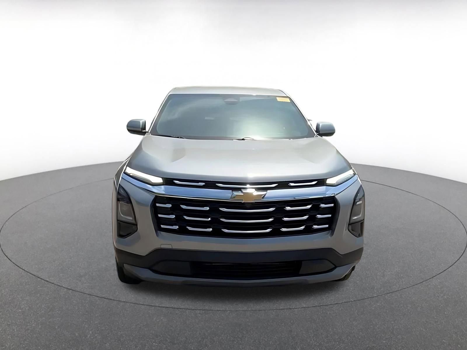 Used 2025 Chevrolet Equinox LT FWD image 4