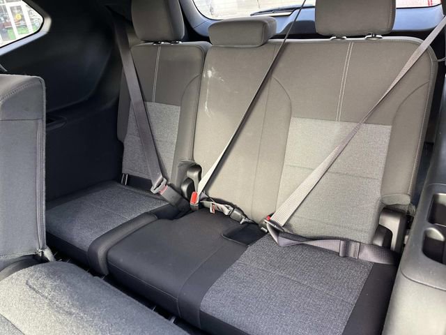 Used 2025 GMC Acadia Elevation image 18