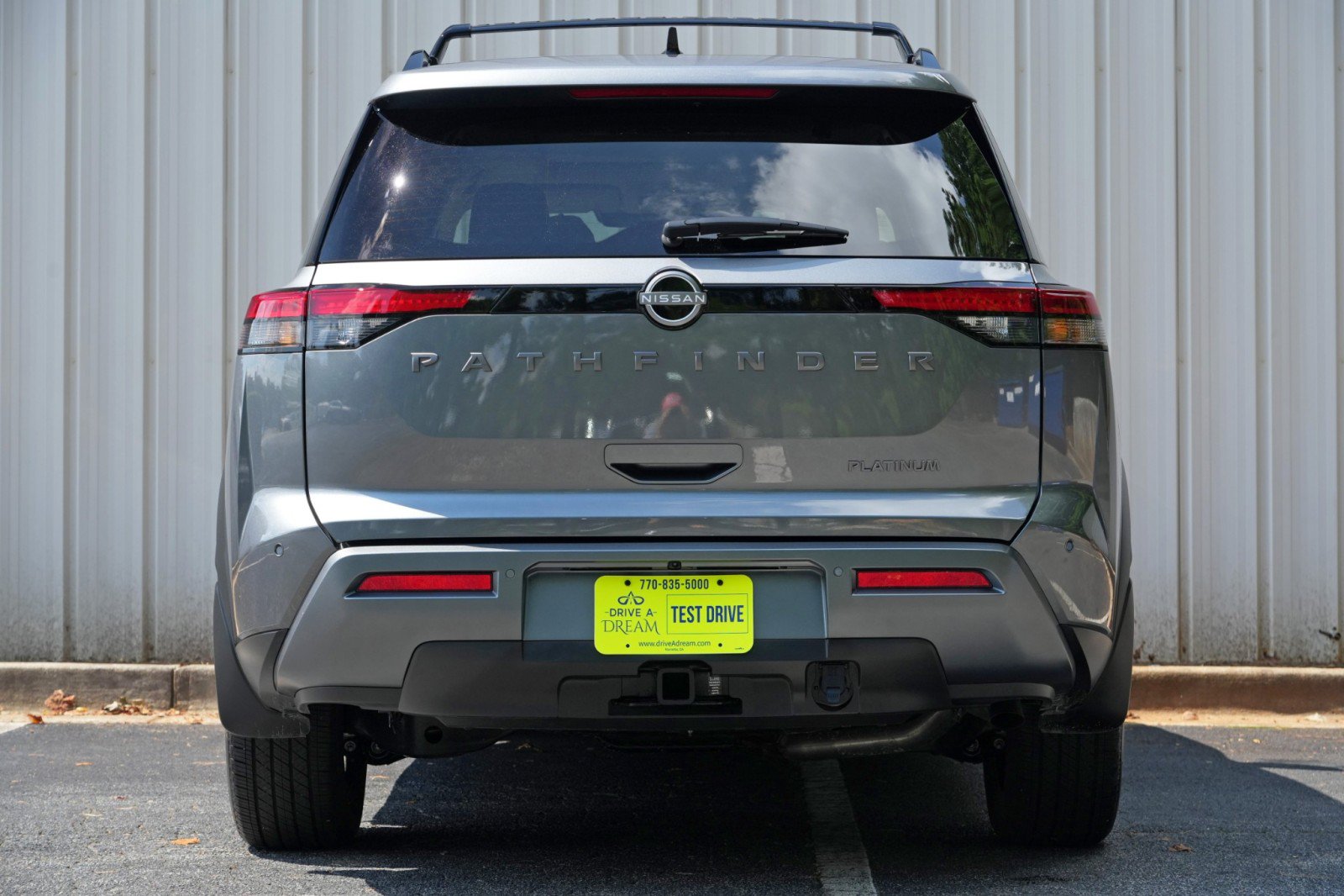 Used 2026 Nissan Pathfinder Platinum FWD image 11
