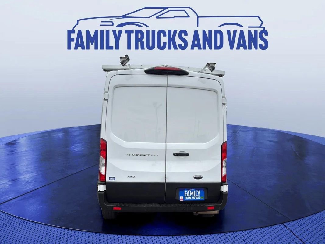 Used 2022 Ford Transit 250 Medium Roof AWD w/ Interior Upgrade Package image 4