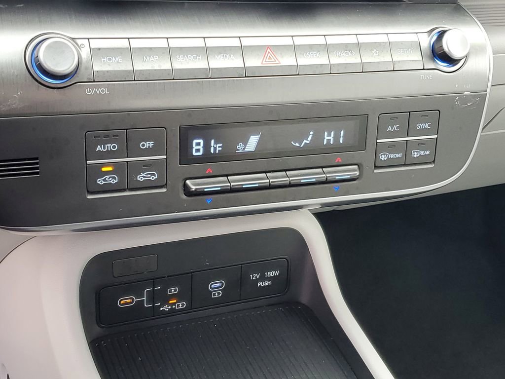Used 2025 Hyundai Kona SEL image 21