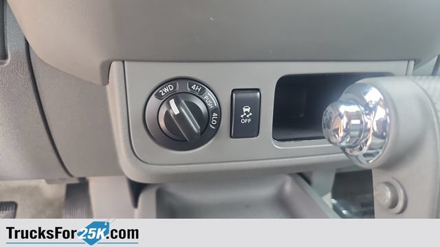 Used 2013 Nissan Frontier SV AWD/4WD image 16