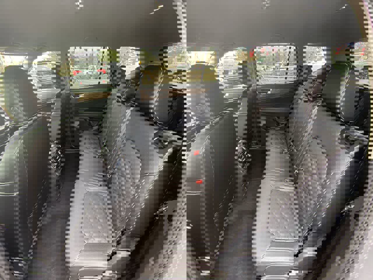 Used 2025 Volkswagen Atlas SE image 21