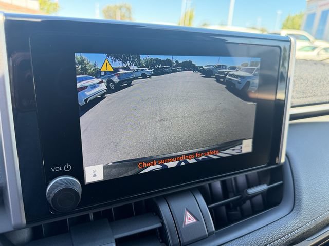 Used 2025 Toyota RAV4 XLE AWD/4WD image 22