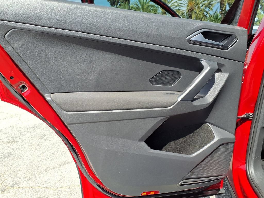 Used 2018 Volkswagen Tiguan S FWD image 21