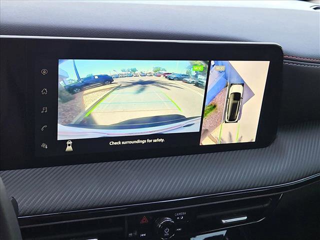 Certified 2025 Nissan Kicks SR FWD image 19