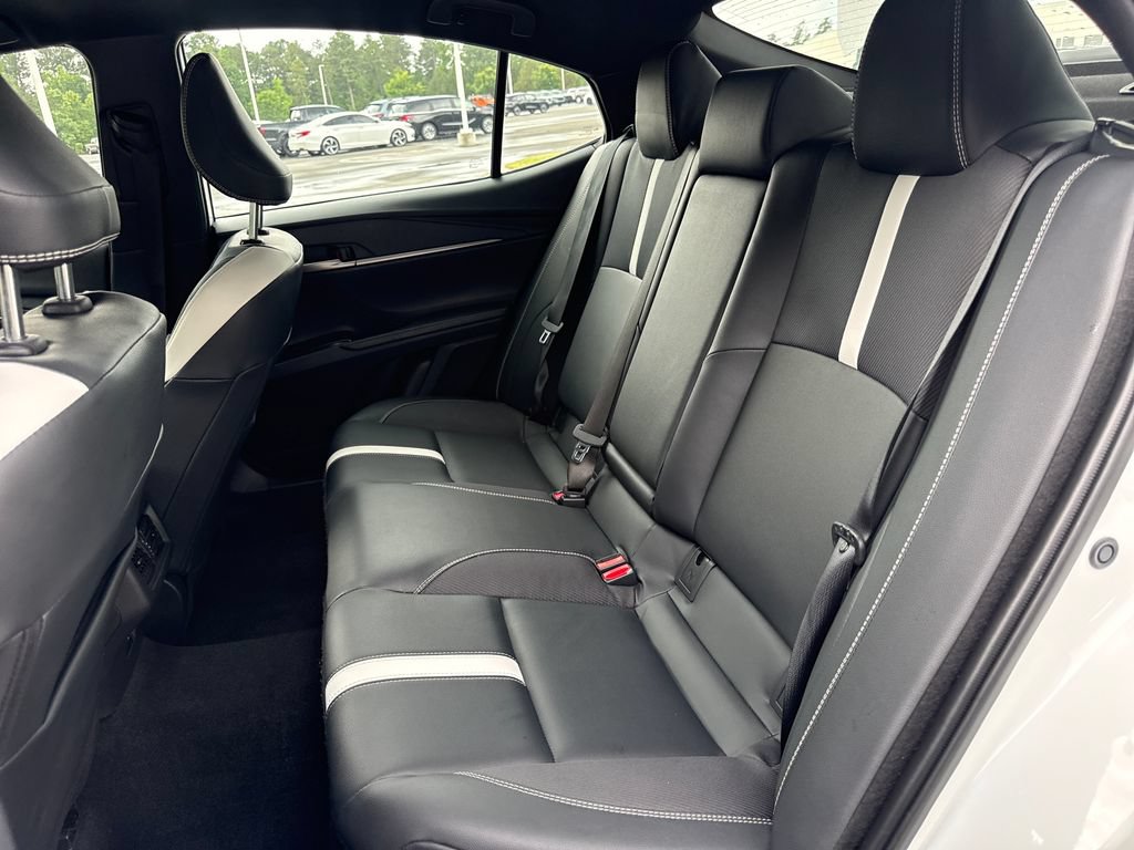Used 2025 Toyota Camry SE w/ Convenience Package FWD image 32