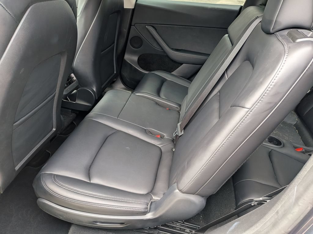 Used 2022 Tesla Model Y Long Range AWD/4WD image 22