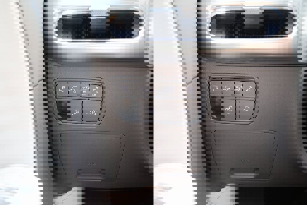 New 2026 Hyundai Ioniq 9 SEL image 16