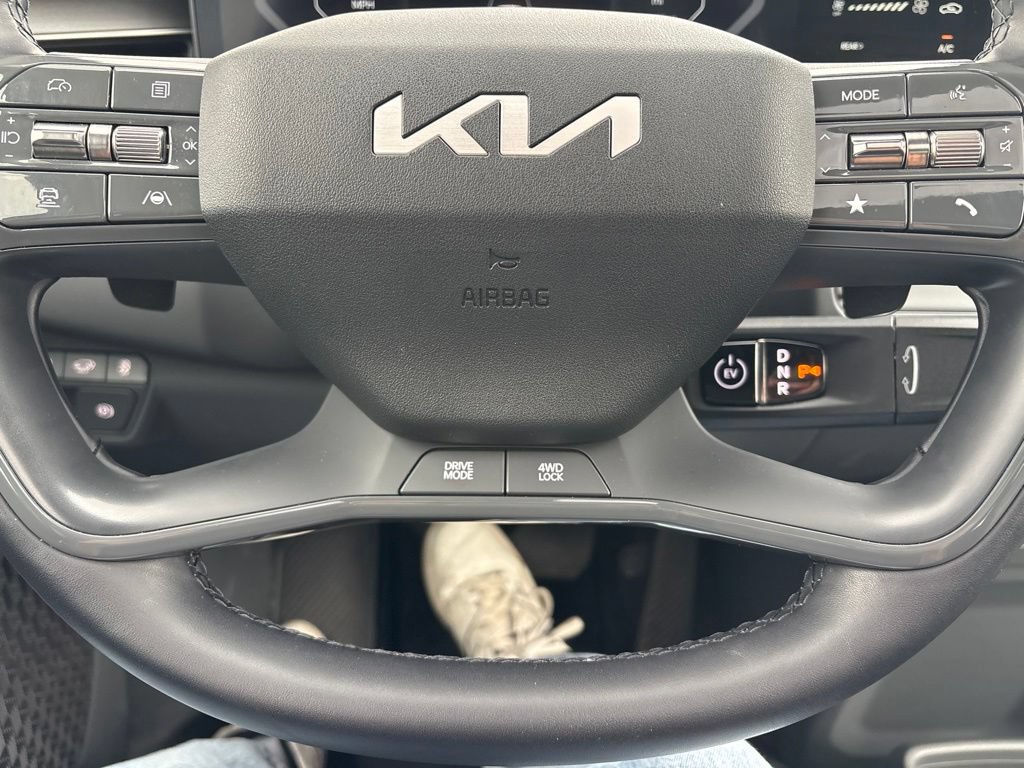Certified 2024 Kia EV9 Wind AWD/4WD image 16