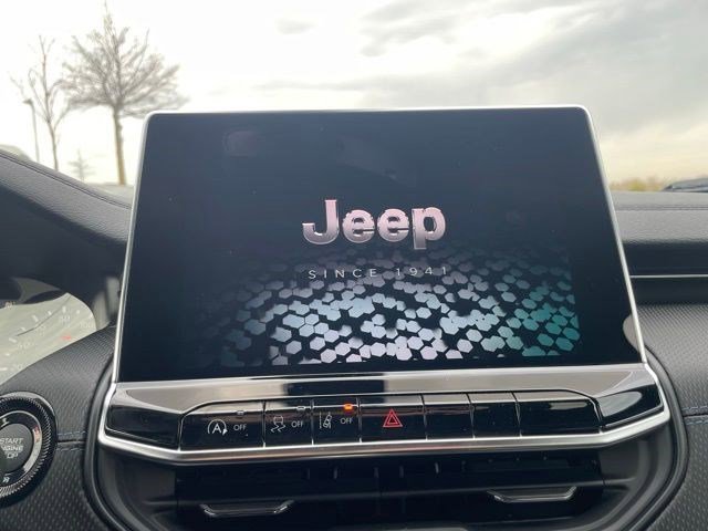 New 2026 Jeep Compass Latitude AWD/4WD image 17