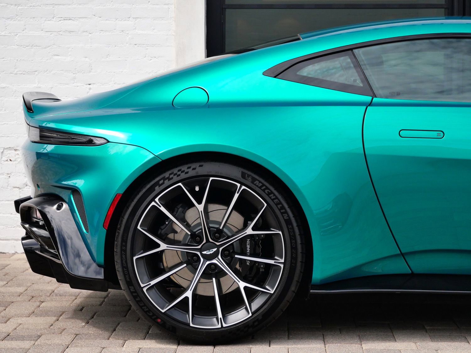 New 2026 Aston Martin V8 Vantage S RWD image 25