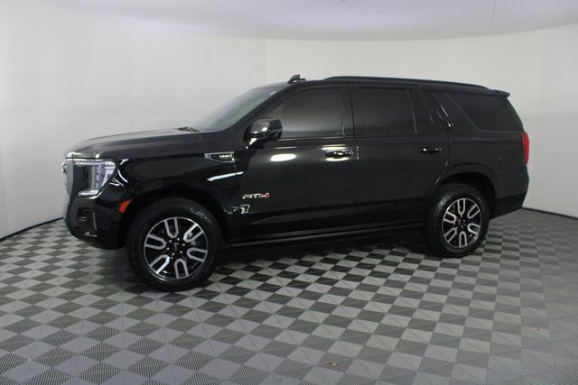 Used 2023 GMC Yukon AT4 w/ Technology Package image 2
