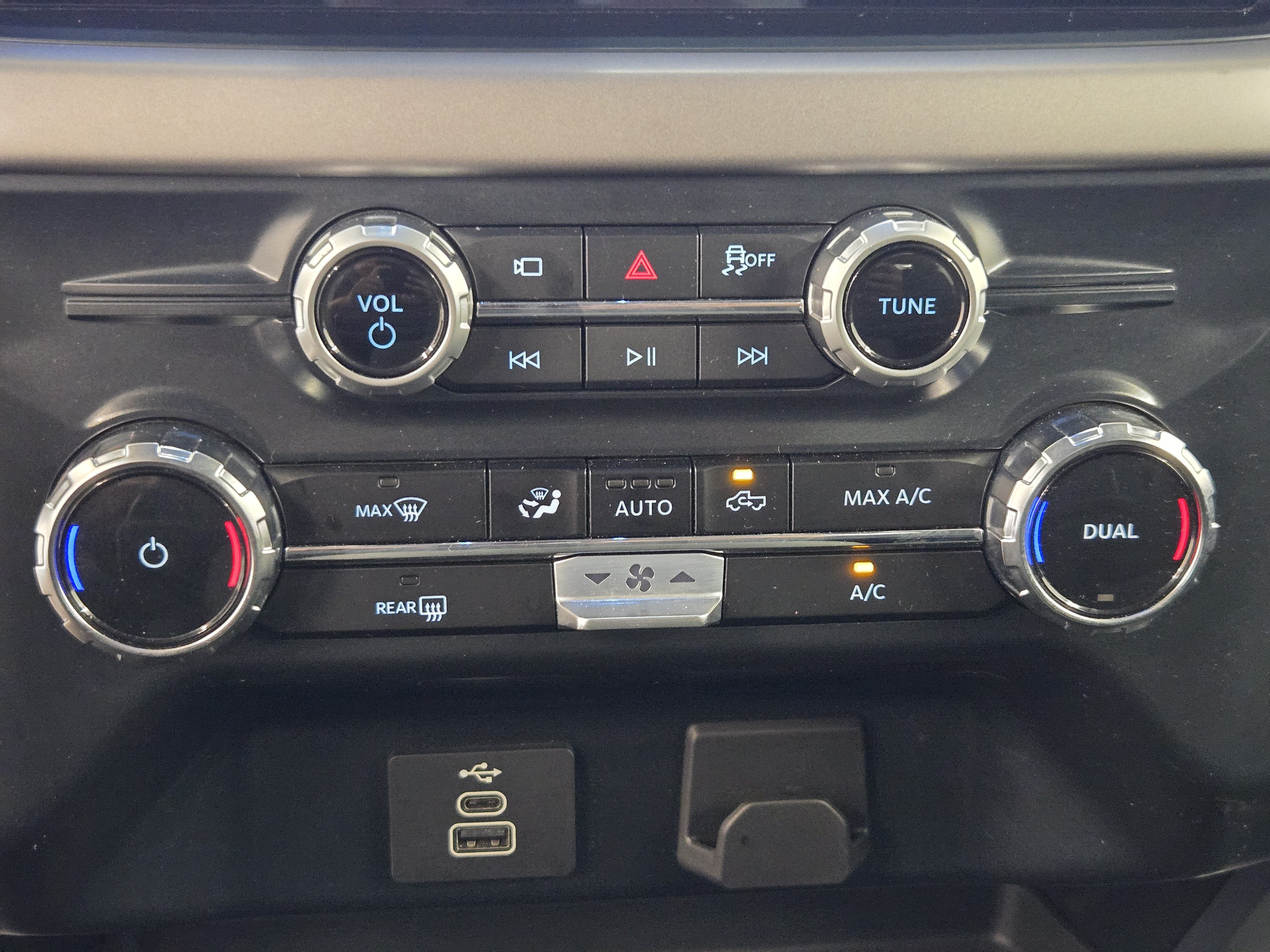 Certified 2025 Ford F150 XLT w/ Equipment Group 301A Standard AWD/4WD image 19