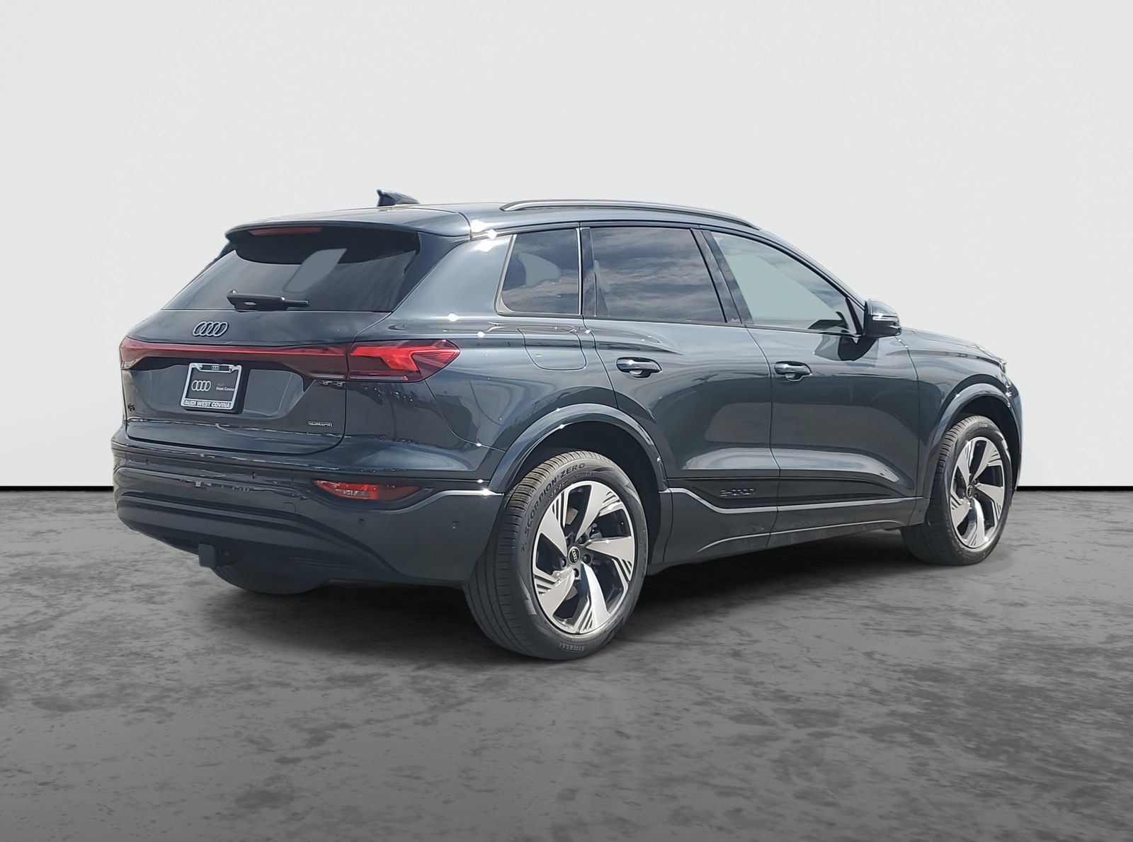 New 2025 Audi Q6 e-tron Premium Plus AWD/4WD image 4