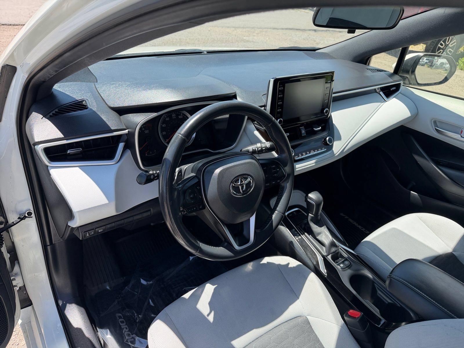 Used 2019 Toyota Corolla SE w/ SE Option Package FWD image 18