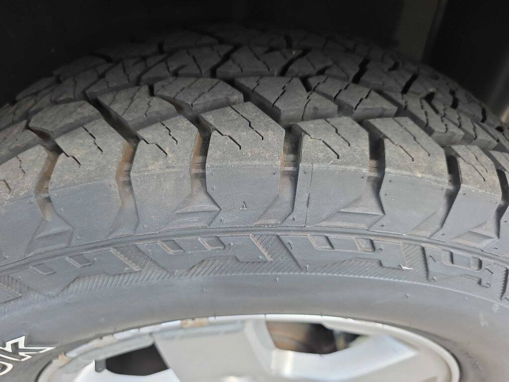 Used 2004 Honda Element EX image 13