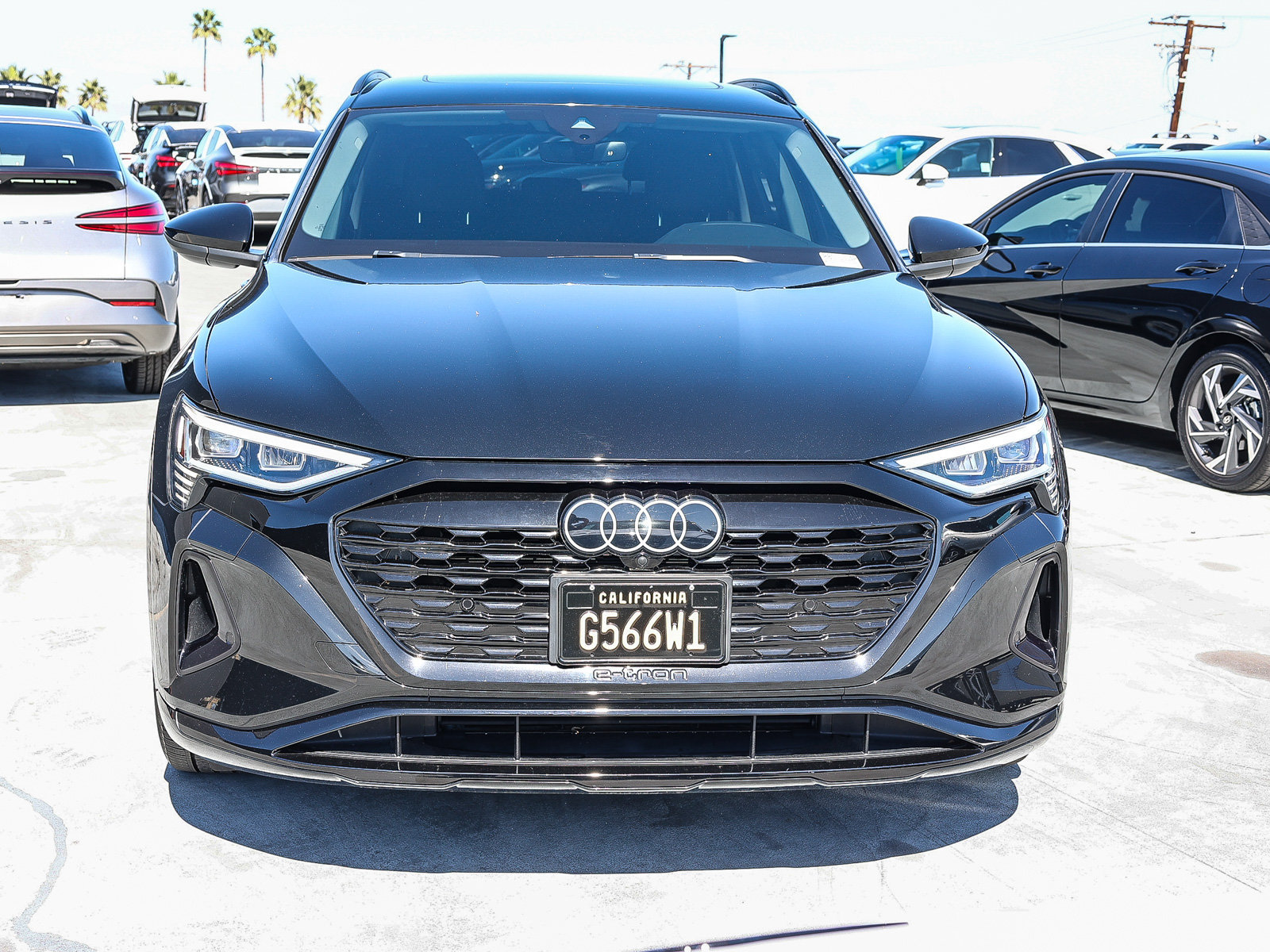 Used 2024 Audi Q8 e-tron Premium AWD/4WD image 2