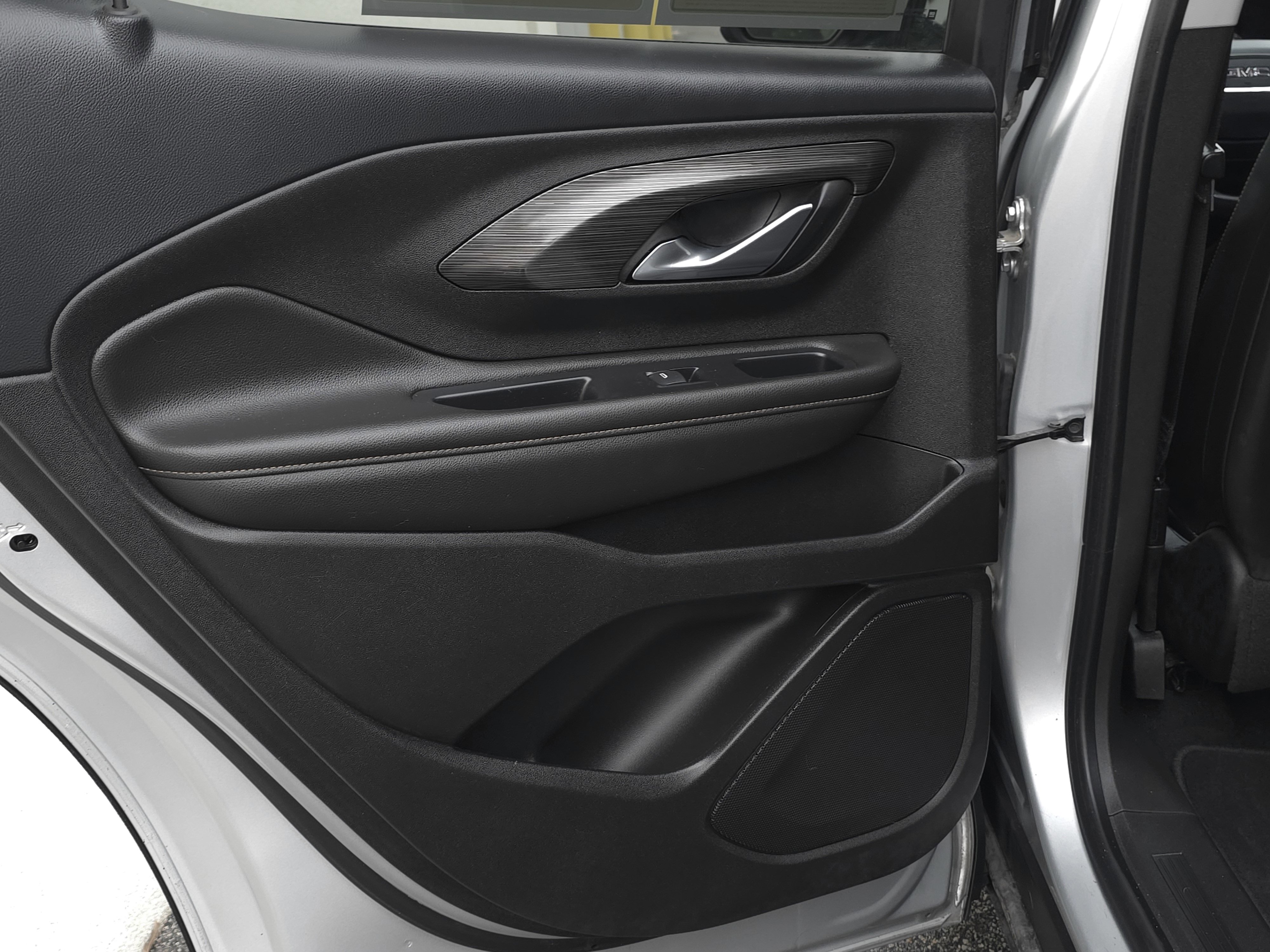 Used 2020 GMC Terrain SLT w/ Preferred Package image 28