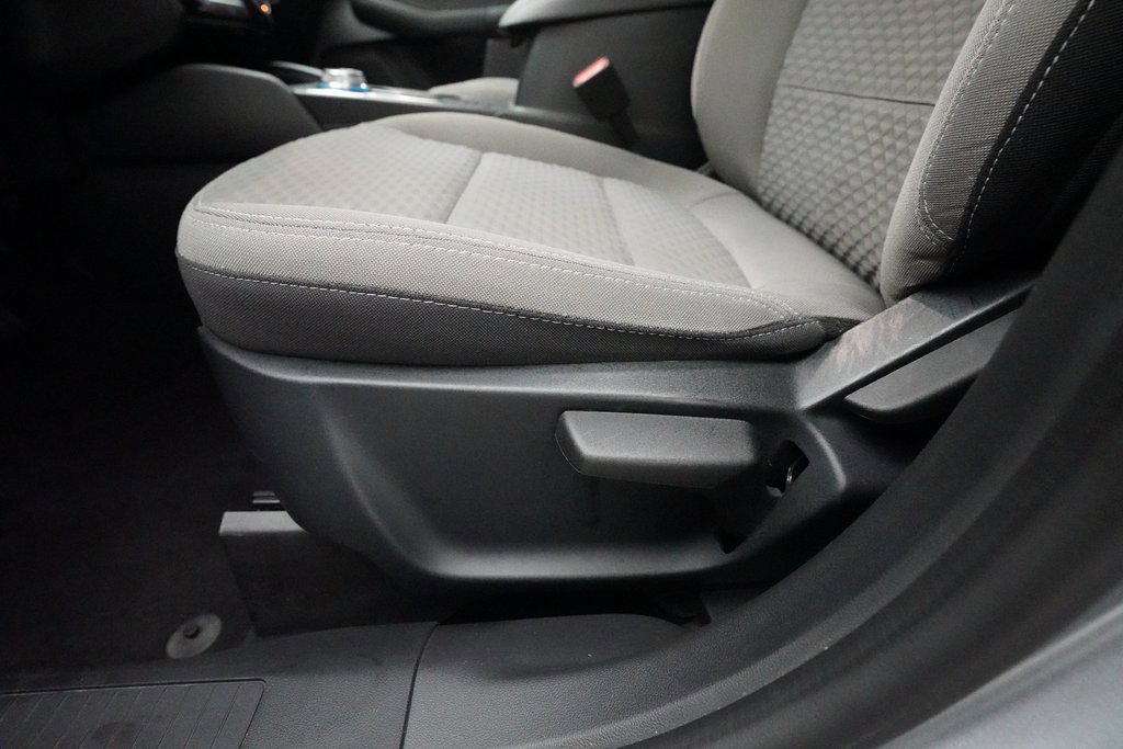 Used 2022 Ford Escape SE w/ Cold Weather Package image 28